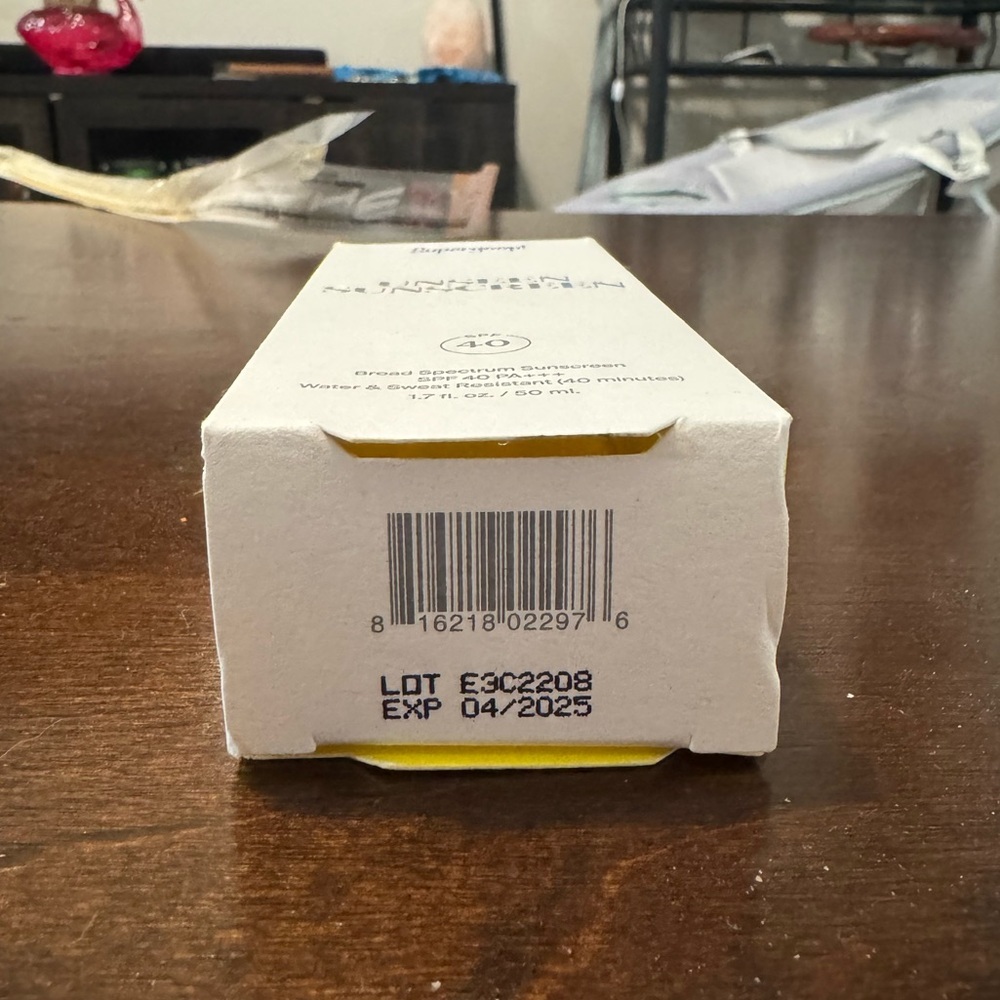 NWT Supergoop Unseen Sunscreen SPF 40 - Full Size, 1.7 fl oz - Picture 3 of 8